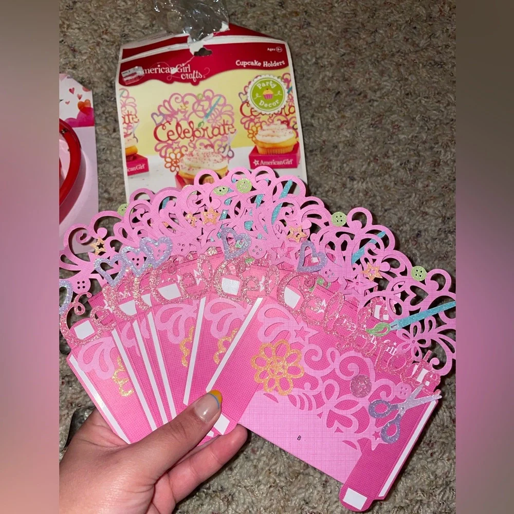 17 piece cute hearts ♥️ bakeware cookie cutting cupcake bundle set